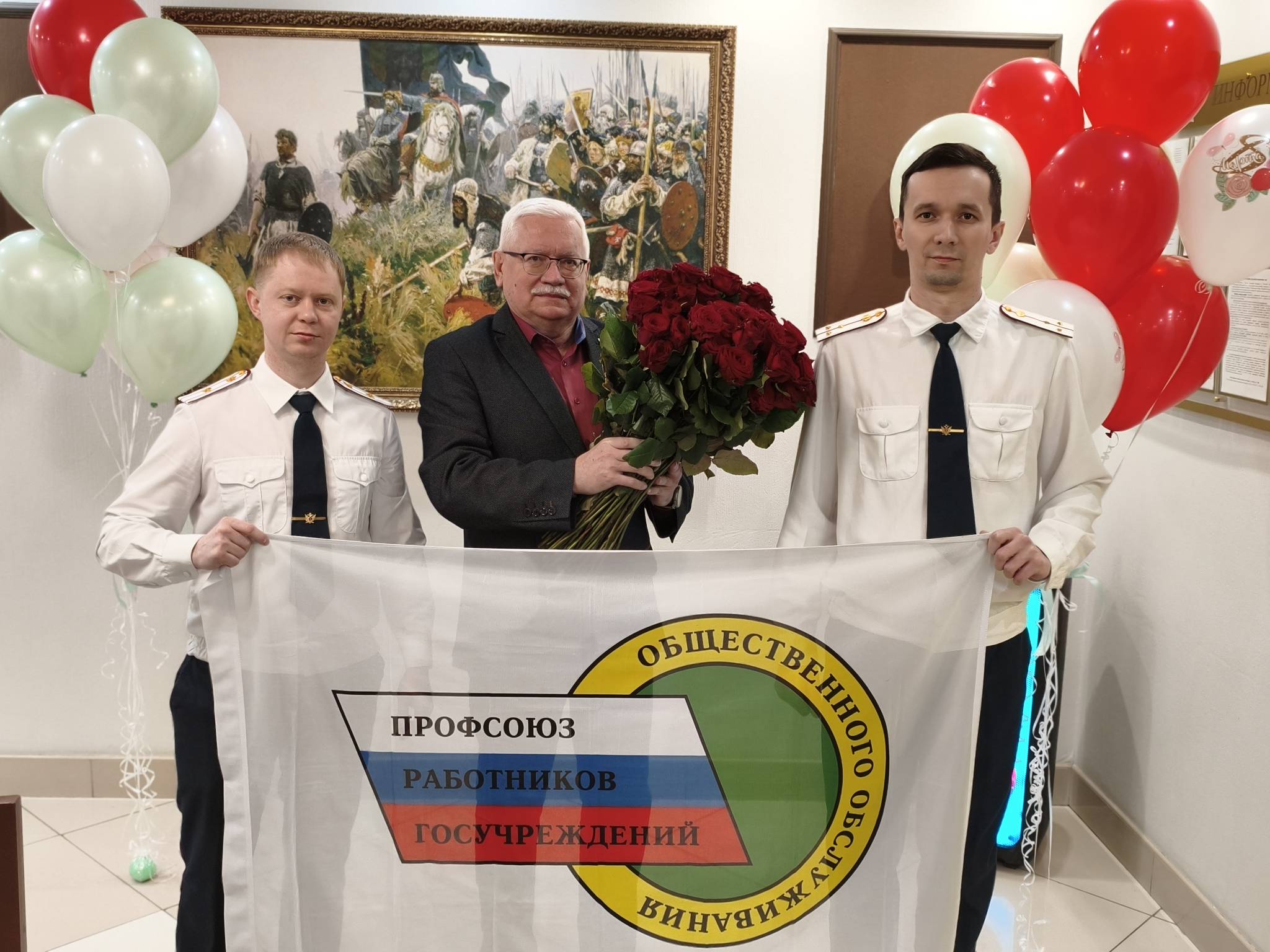 Поздравляем  с самым весенним и нежным праздником — 8 Марта!